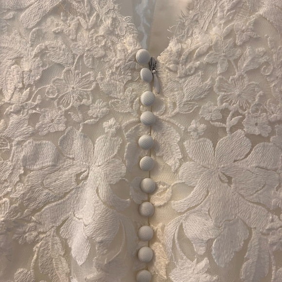 Brand new wedding gown by Pronovias! - Picture 12 of 12